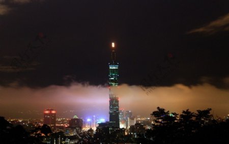 台北101大楼云彩城市之美2图片