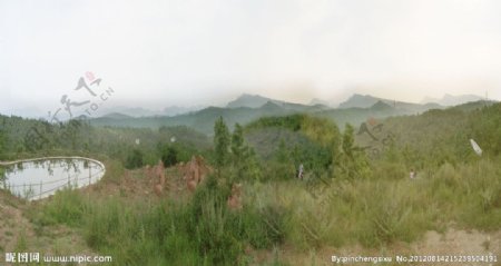 马龙县城西部山脉图片
