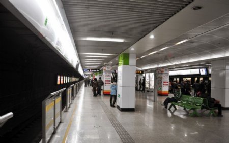 上海轨道交通2号线图片