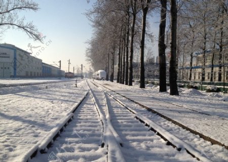 铁路雪景图片