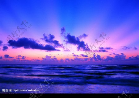 海边清晨日出图片