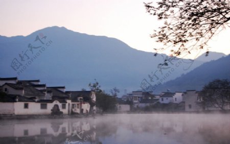 宏村印象晨雾图片