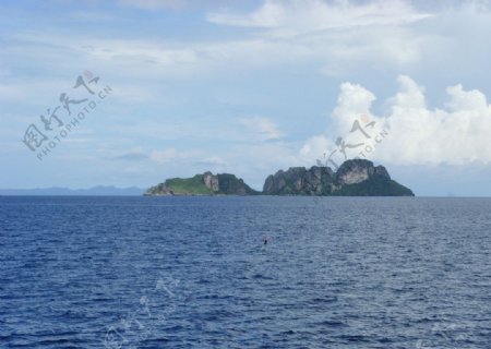 海中岛屿图片