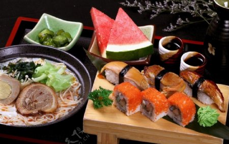 叉烧拉面寿司定食图片
