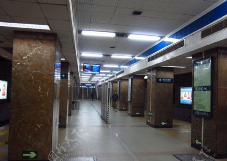北京地铁站台图片