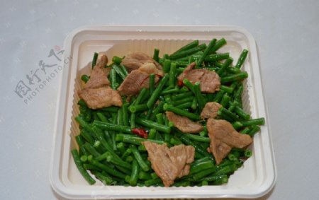 江豆炒肉图片