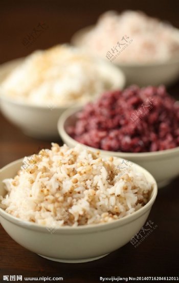 杂粮米饭图片