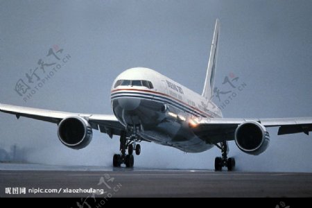 波音767图片