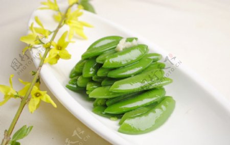 蒜香甜豆甜豆炒菜传统美食图片