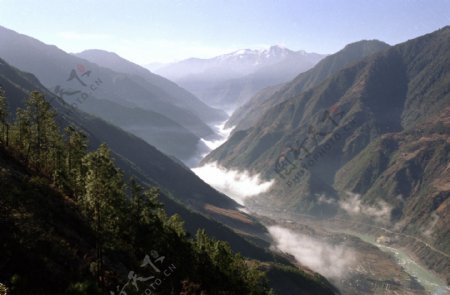 怒江峡谷图片