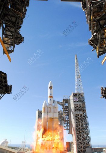 delta4型火箭升空瞬间图片