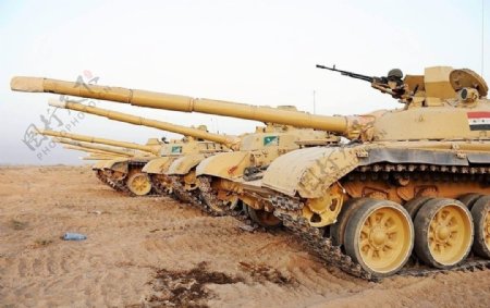 伊拉克装备的T72坦克图片