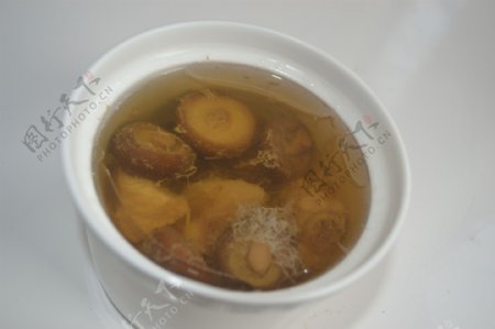 香菇排骨汤图片