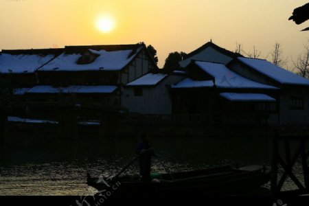 夕阳乌镇图片