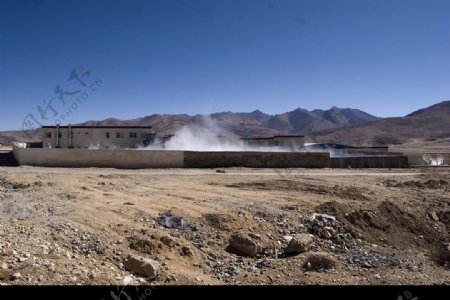西藏羊八井地热发电站图片