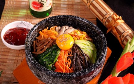 韩国美食石锅拌饭图片