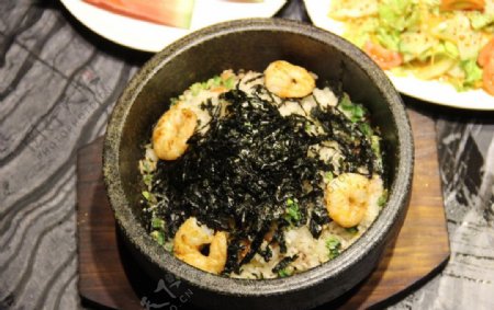 海鲜石锅拌饭图片