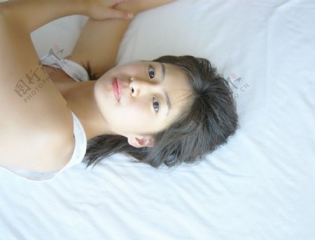 日本美女南泽奈央图片