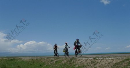 骑行青海湖图片