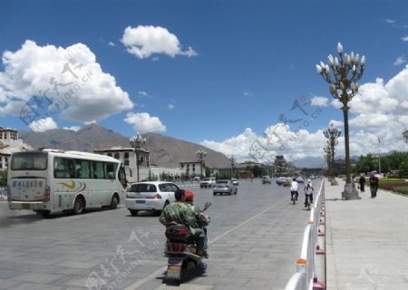 西藏街头图片
