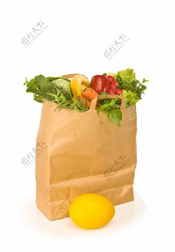 购物袋里的蔬菜水果图片