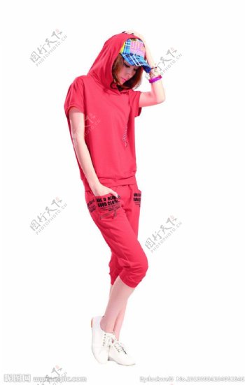 红色套装服饰图片