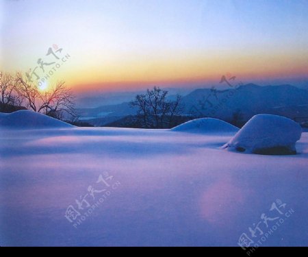 雪乡夕阳图片