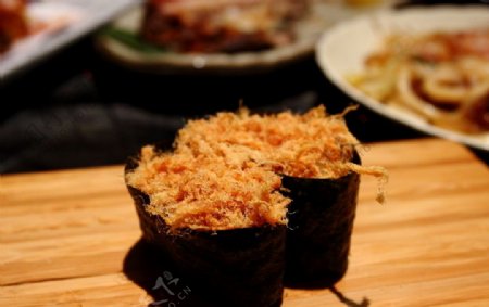 肉松寿司图片