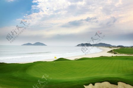 海边高尔夫图片