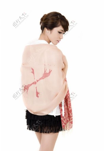 粉红围巾图片