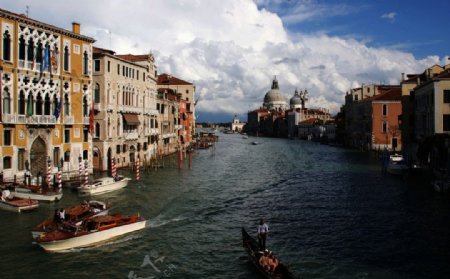 雨后初晴的威尼斯图片