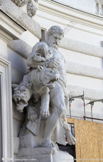 米歇尔门雕像图片