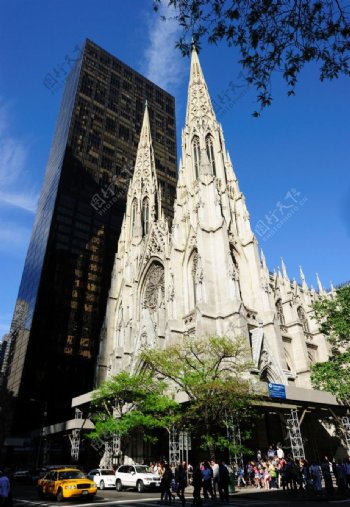 纽约曼哈顿第五大道圣派翠克大教堂图片
