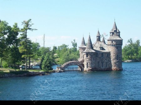 风景湖水城堡图片