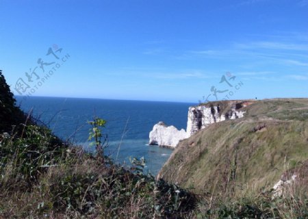 法国海岸风景与蓝天图片