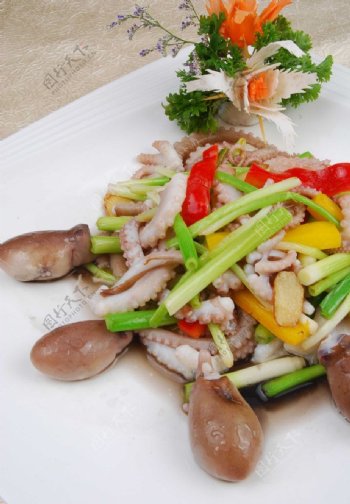 传统中式沙姜葱爆八爪鱼图片