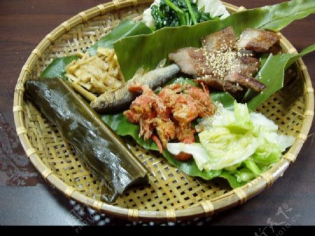 台灣嘉義阿里山鄒族風味餐图片