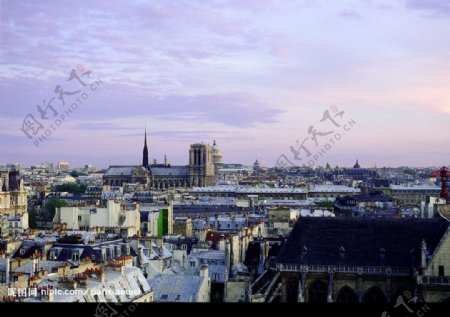 黎明中的巴黎图片