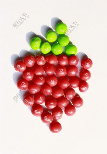 草莓味的彩虹糖图片