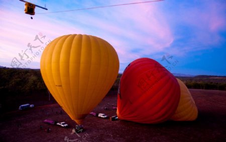 黎明热气球图片