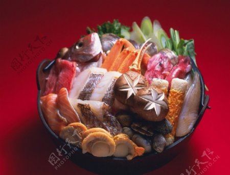 沙锅大杂烩菜肴图片