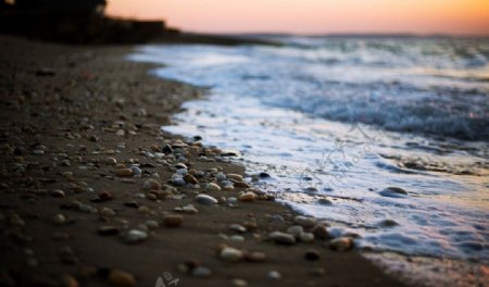 沙滩鹅卵石图片