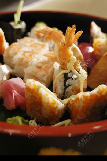 炸虾寿司图片