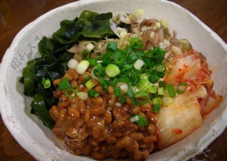 纳豆泡菜饭图片