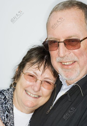 幸福老年夫妻图片