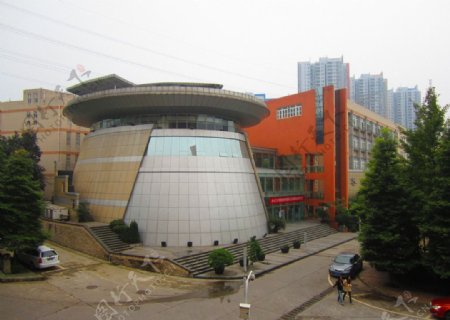 重庆工商大学艺术楼图片