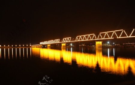 百年松花江铁路大桥图片