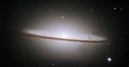 M104草帽星系图片