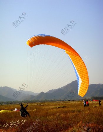 滑翔伞运动4图片