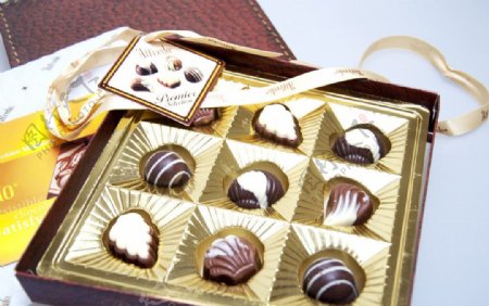 情人精选巧克力礼盒图片